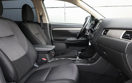 Mitsubishi Outlander III рестайлинг 3, 2014 год, 1 349 000 рублей, 11 фотография
