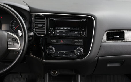 Mitsubishi Outlander III рестайлинг 3, 2014 год, 1 349 000 рублей, 15 фотография