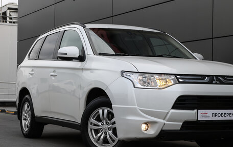 Mitsubishi Outlander III рестайлинг 3, 2014 год, 1 349 000 рублей, 20 фотография