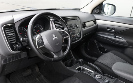 Mitsubishi Outlander III рестайлинг 3, 2014 год, 1 349 000 рублей, 16 фотография