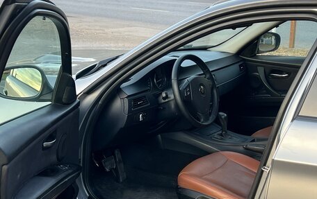 BMW 3 серия, 2011 год, 850 000 рублей, 8 фотография