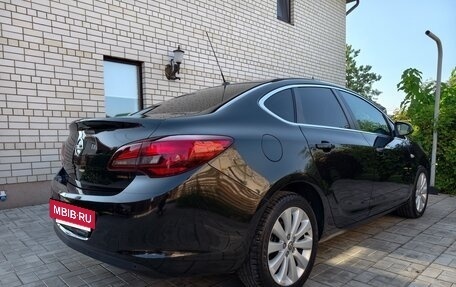 Opel Astra J, 2014 год, 800 000 рублей, 4 фотография
