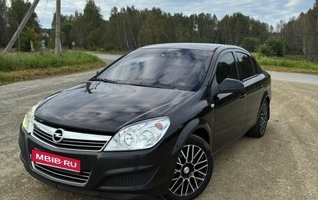 Opel Astra H, 2012 год, 650 000 рублей, 1 фотография
