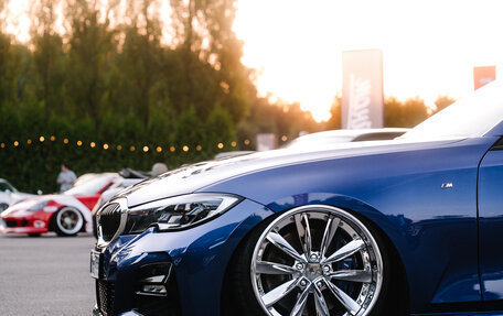 BMW 3 серия, 2019 год, 4 200 000 рублей, 3 фотография
