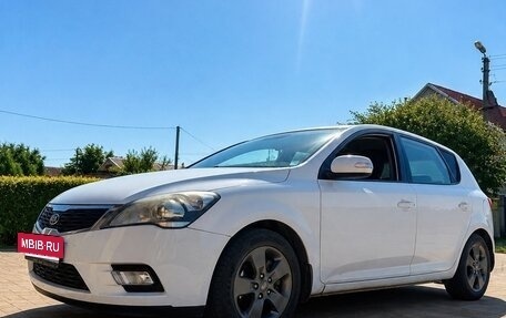 KIA cee'd I рестайлинг, 2011 год, 640 000 рублей, 2 фотография