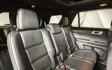 Ford Explorer VI, 2015 год, 1 600 000 рублей, 17 фотография