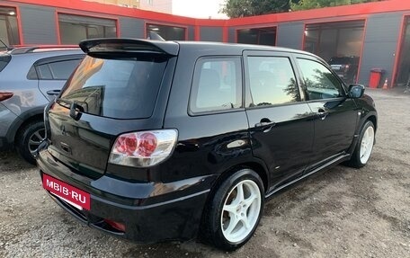 Mitsubishi Outlander III рестайлинг 3, 2004 год, 600 000 рублей, 4 фотография