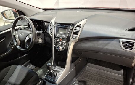 Hyundai i30 II рестайлинг, 2013 год, 860 000 рублей, 12 фотография