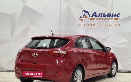 Hyundai i30 II рестайлинг, 2013 год, 860 000 рублей, 3 фотография