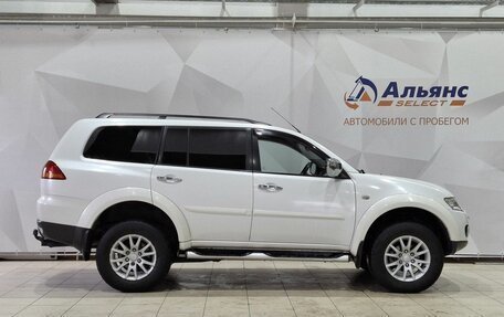 Mitsubishi Pajero Sport II рестайлинг, 2013 год, 1 690 000 рублей, 2 фотография