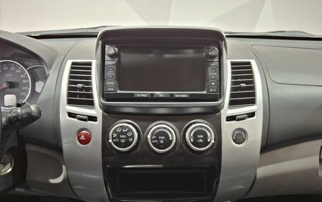 Mitsubishi Pajero Sport II рестайлинг, 2013 год, 1 690 000 рублей, 13 фотография