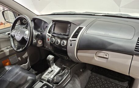 Mitsubishi Pajero Sport II рестайлинг, 2013 год, 1 690 000 рублей, 12 фотография