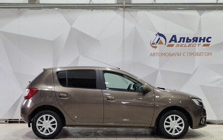 Renault Sandero II рестайлинг, 2019 год, 1 040 000 рублей, 2 фотография