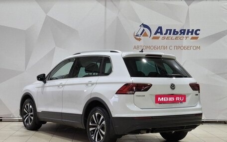 Volkswagen Tiguan II, 2019 год, 2 400 000 рублей, 5 фотография
