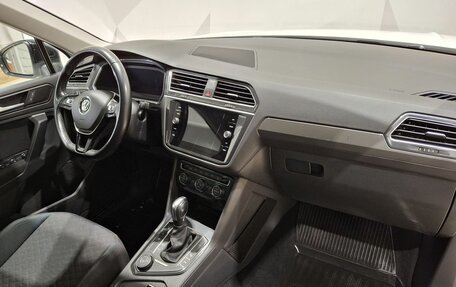 Volkswagen Tiguan II, 2019 год, 2 400 000 рублей, 12 фотография