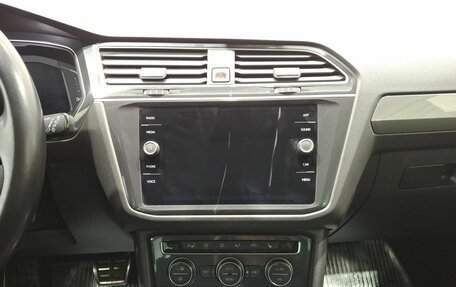Volkswagen Tiguan II, 2019 год, 2 400 000 рублей, 13 фотография