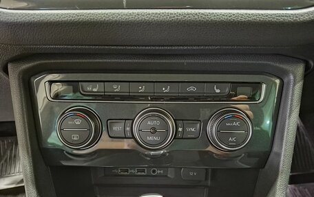 Volkswagen Tiguan II, 2019 год, 2 400 000 рублей, 15 фотография