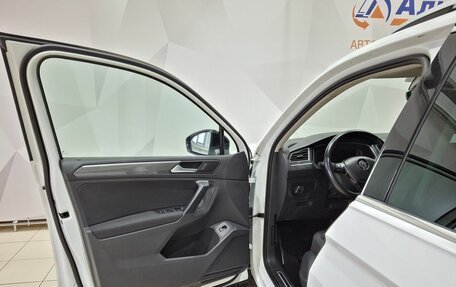 Volkswagen Tiguan II, 2019 год, 2 400 000 рублей, 21 фотография