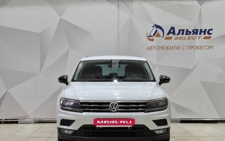 Volkswagen Tiguan II, 2019 год, 2 400 000 рублей, 8 фотография