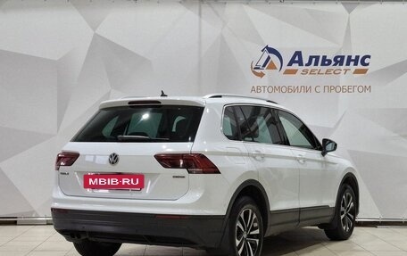 Volkswagen Tiguan II, 2019 год, 2 400 000 рублей, 3 фотография