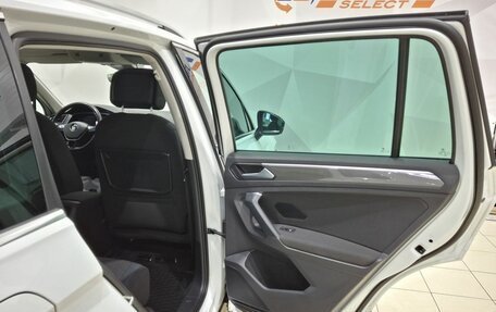 Volkswagen Tiguan II, 2019 год, 2 400 000 рублей, 26 фотография