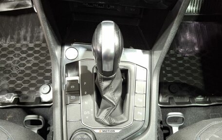 Volkswagen Tiguan II, 2019 год, 2 400 000 рублей, 31 фотография