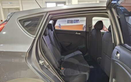 Hyundai Solaris II рестайлинг, 2015 год, 990 000 рублей, 18 фотография