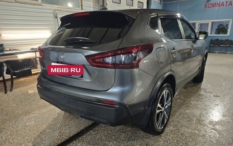 Nissan Qashqai, 2021 год, 2 330 000 рублей, 2 фотография