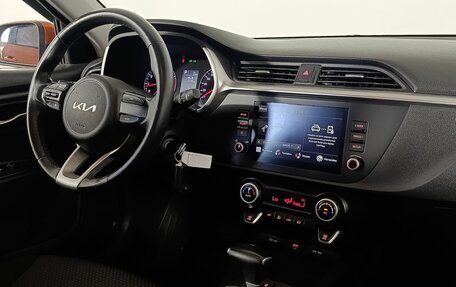 KIA Rio IV, 2021 год, 1 620 000 рублей, 10 фотография