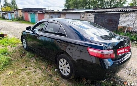 Toyota Camry, 2011 год, 930 000 рублей, 2 фотография