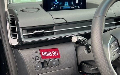Hyundai Staria, 2024 год, 7 890 000 рублей, 14 фотография