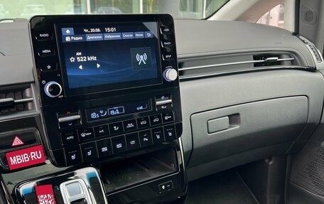 Hyundai Staria, 2024 год, 7 890 000 рублей, 19 фотография
