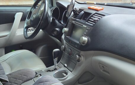 Toyota Highlander III, 2010 год, 1 550 000 рублей, 20 фотография