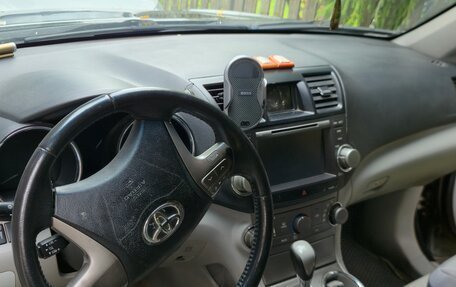 Toyota Highlander III, 2010 год, 1 550 000 рублей, 28 фотография