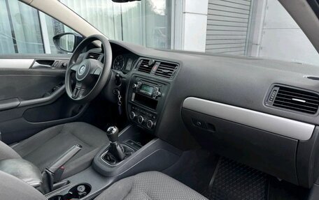 Volkswagen Jetta VI, 2013 год, 610 000 рублей, 10 фотография