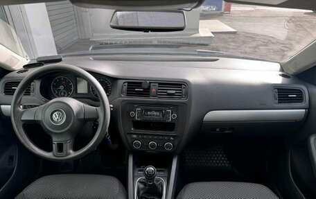 Volkswagen Jetta VI, 2013 год, 610 000 рублей, 6 фотография