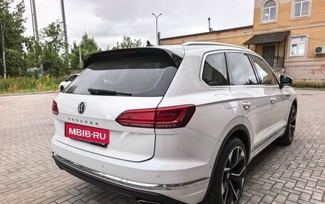 Volkswagen Touareg III, 2019 год, 4 450 000 рублей, 5 фотография