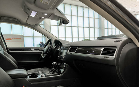 Volkswagen Touareg III, 2016 год, 2 750 000 рублей, 15 фотография