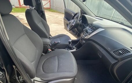 Hyundai Solaris II рестайлинг, 2014 год, 800 000 рублей, 9 фотография