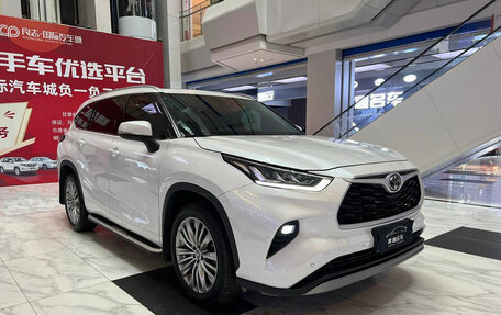 Toyota Highlander, 2024 год, 5 768 124 рублей, 3 фотография