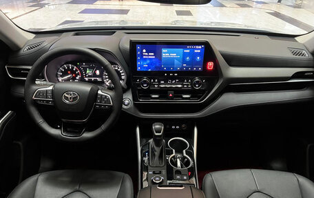 Toyota Highlander, 2024 год, 5 768 124 рублей, 8 фотография