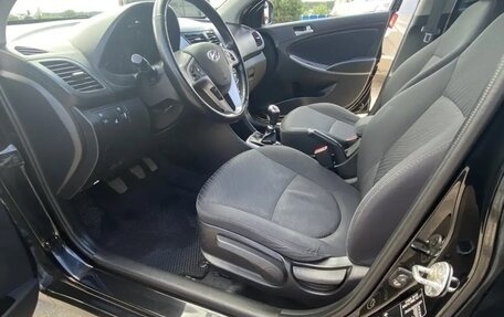 Hyundai Solaris II рестайлинг, 2014 год, 800 000 рублей, 8 фотография
