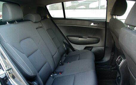 KIA Sportage IV рестайлинг, 2018 год, 1 949 000 рублей, 10 фотография