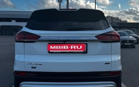 Geely Atlas, 2022 год, 2 040 000 рублей, 4 фотография