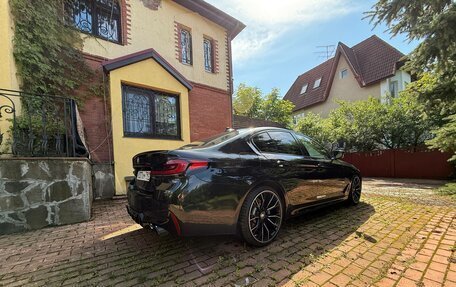 BMW 5 серия, 2018 год, 3 200 000 рублей, 3 фотография