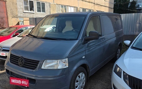 Volkswagen Transporter T5 рестайлинг, 2004 год, 780 000 рублей, 2 фотография