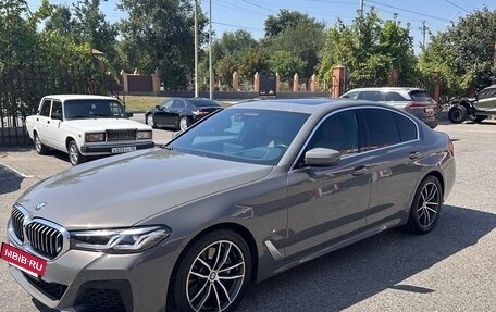 BMW 5 серия, 2022 год, 4 900 000 рублей, 5 фотография