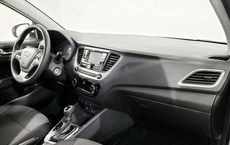Hyundai Solaris II рестайлинг, 2017 год, 1 090 000 рублей, 11 фотография
