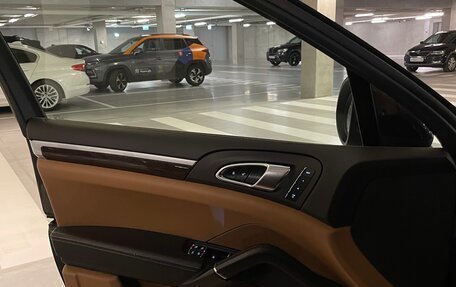 Porsche Cayenne III, 2014 год, 1 999 999 рублей, 10 фотография