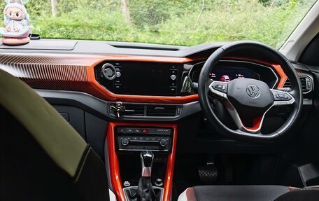 Volkswagen T-Cross I, 2021 год, 1 640 000 рублей, 12 фотография